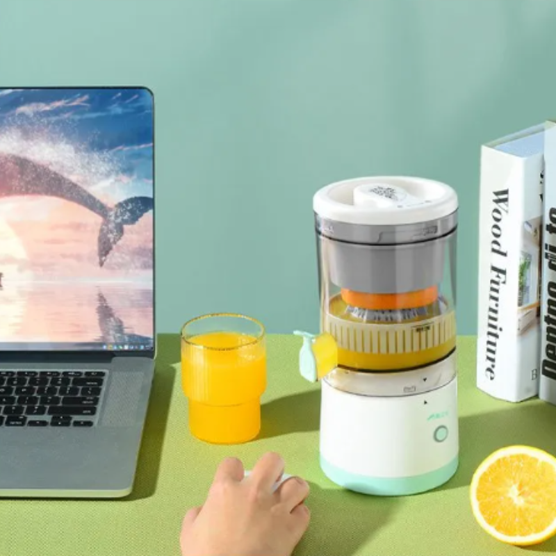 JuiceMaster Pro: Exprimidor de jugo